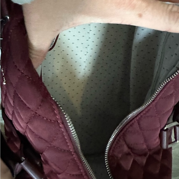 Vanessa Williams crossbody tote bag, OS, maroon - Picture 3 of 3